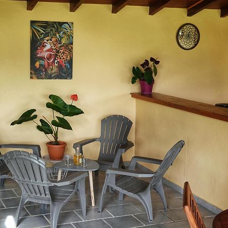Les Gites Orchidees Bel'O Capesterre-Belle-Eau Rom bilde